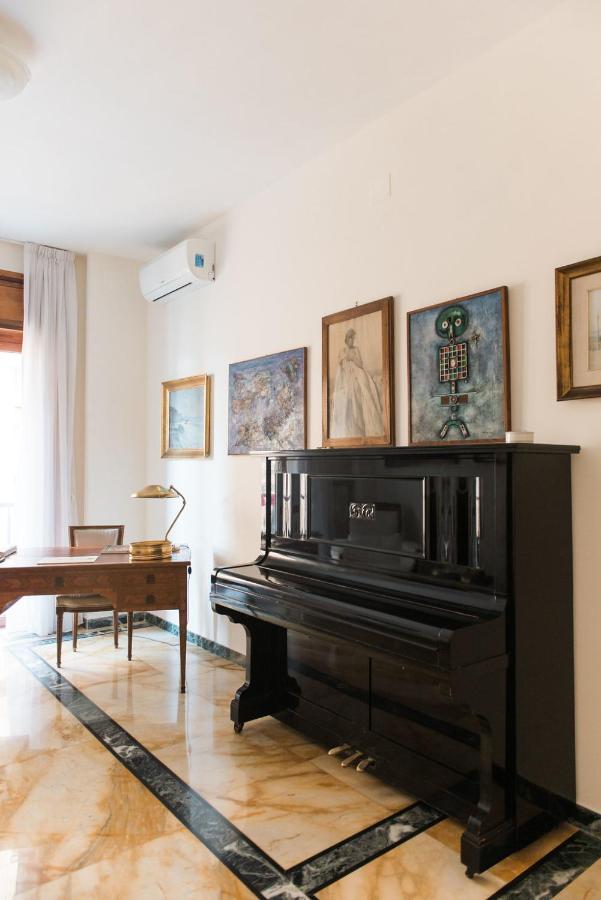 Starhost - Golden Apartments Salerno Exteriör bild